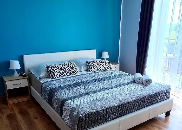 Moris Goscinne 莱鲍